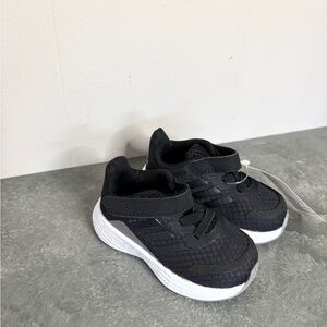 Adidas duramo black infant sneakers athletic new Velcro strap unisex size 4